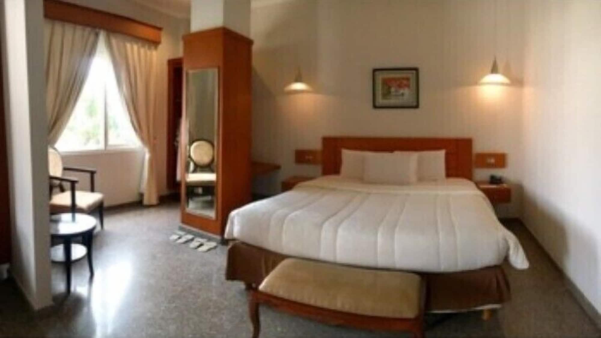 Sahira Butik Hotel Bogor Dış mekan fotoğraf